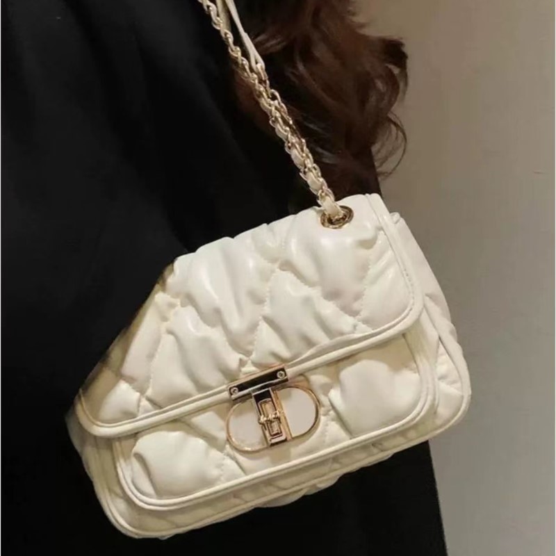 Elegant Pleated Chain Handbag  - đánh giá và giá Luxury Bags Quiet