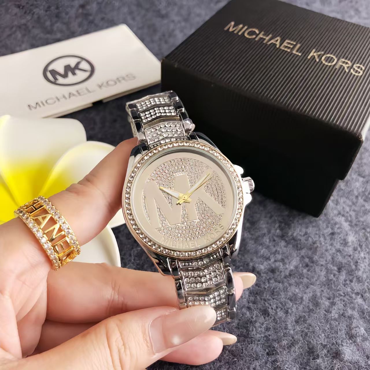 Michael Kors new fashionable a - đánh giá và giá Luxury Bags Michael Kors