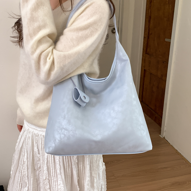 Women's Faux Leather Hobo Bag  - đánh giá và giá Luxury Bags Quiet