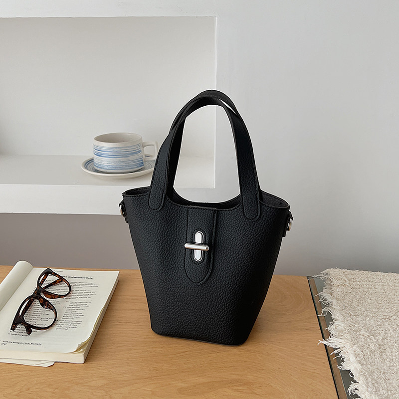 Quiet Luxury Genuine Cow Leath - đánh giá và giá Luxury Bags Quiet