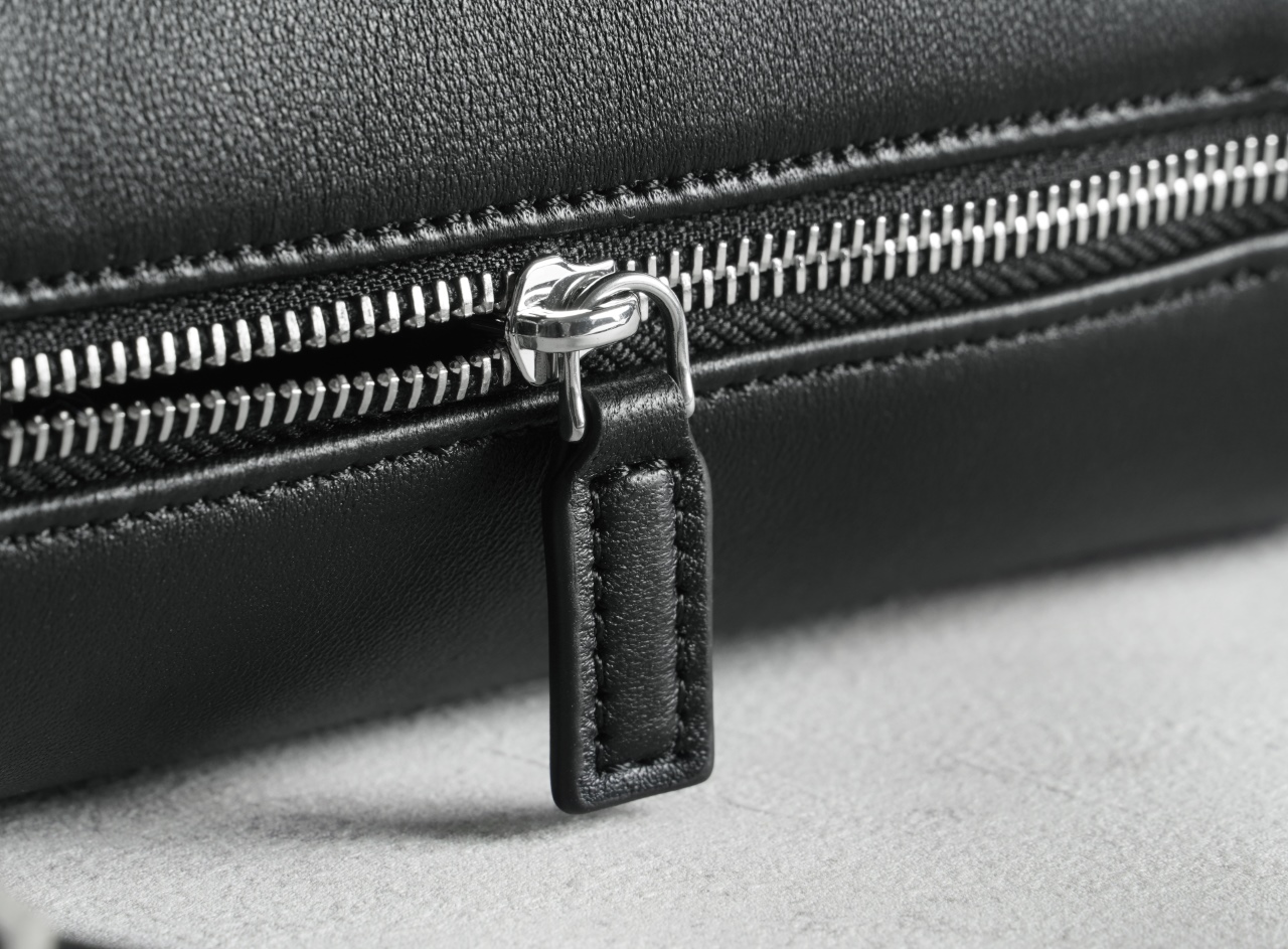 Women's Minimalist East-West L - đánh giá và giá Luxury Bags Quiet