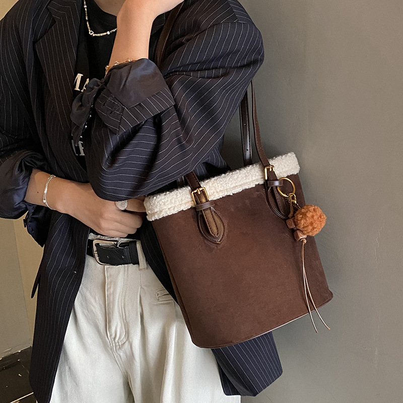 New Textured Casual Top Handle - đánh giá và giá Bucket Bag Suede